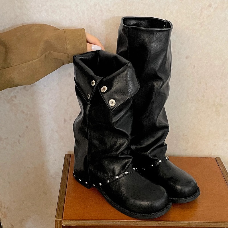 Women'S Fashion Knee High Boots - รองเท้าบูททรงสูงแบบท่อสำหรับผู้หญิง ดีไซน์พับได้ หัวเข็มขัดโลหะประดับหมุด หัวรองเท้าทรงกลม ส้นหนา สีดำและสีขาว